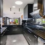 Luxury And Harmony House 别墅
